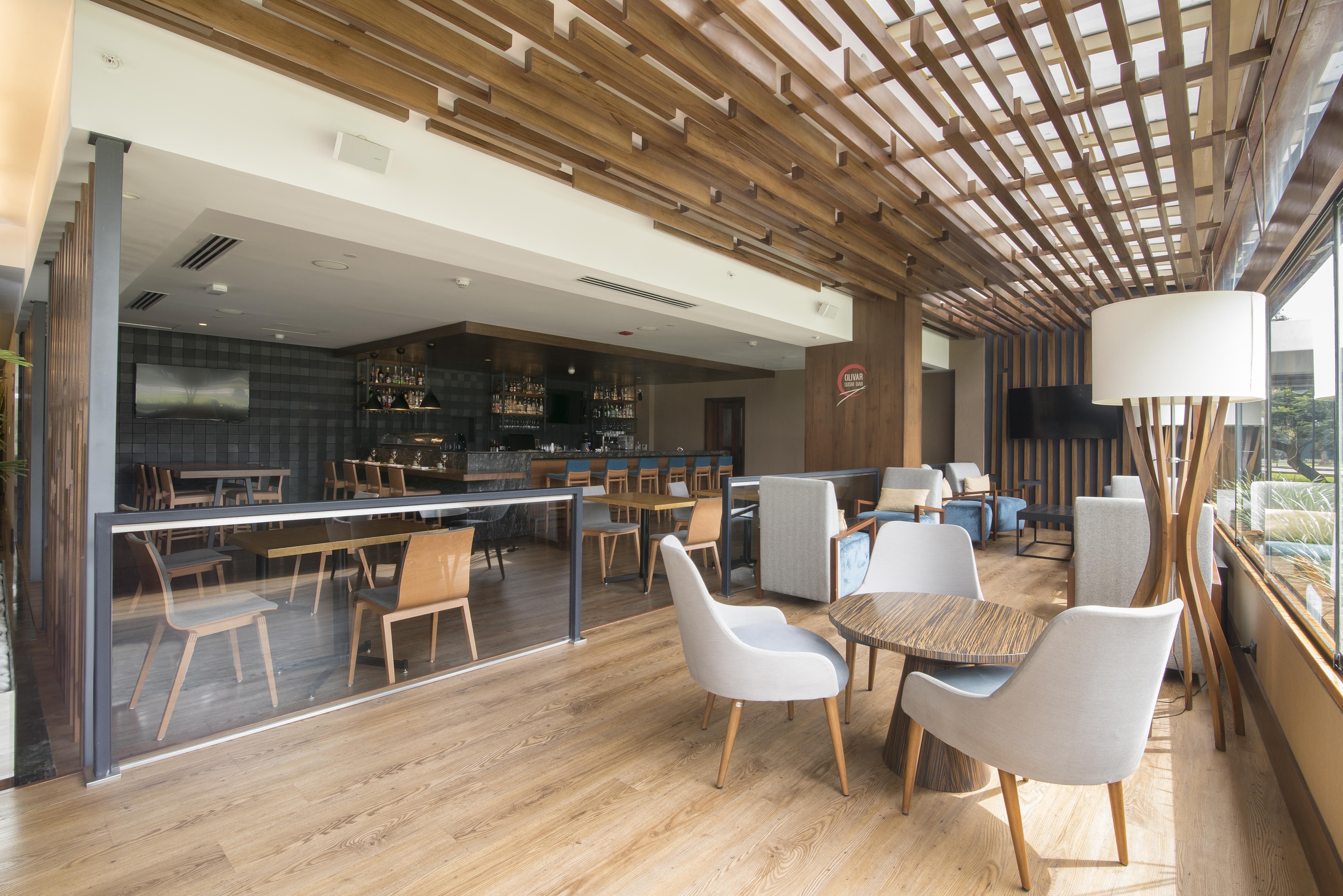 Sonesta Hotel El Olivar ลิมา ภายนอก รูปภาพ The lounge at the airport