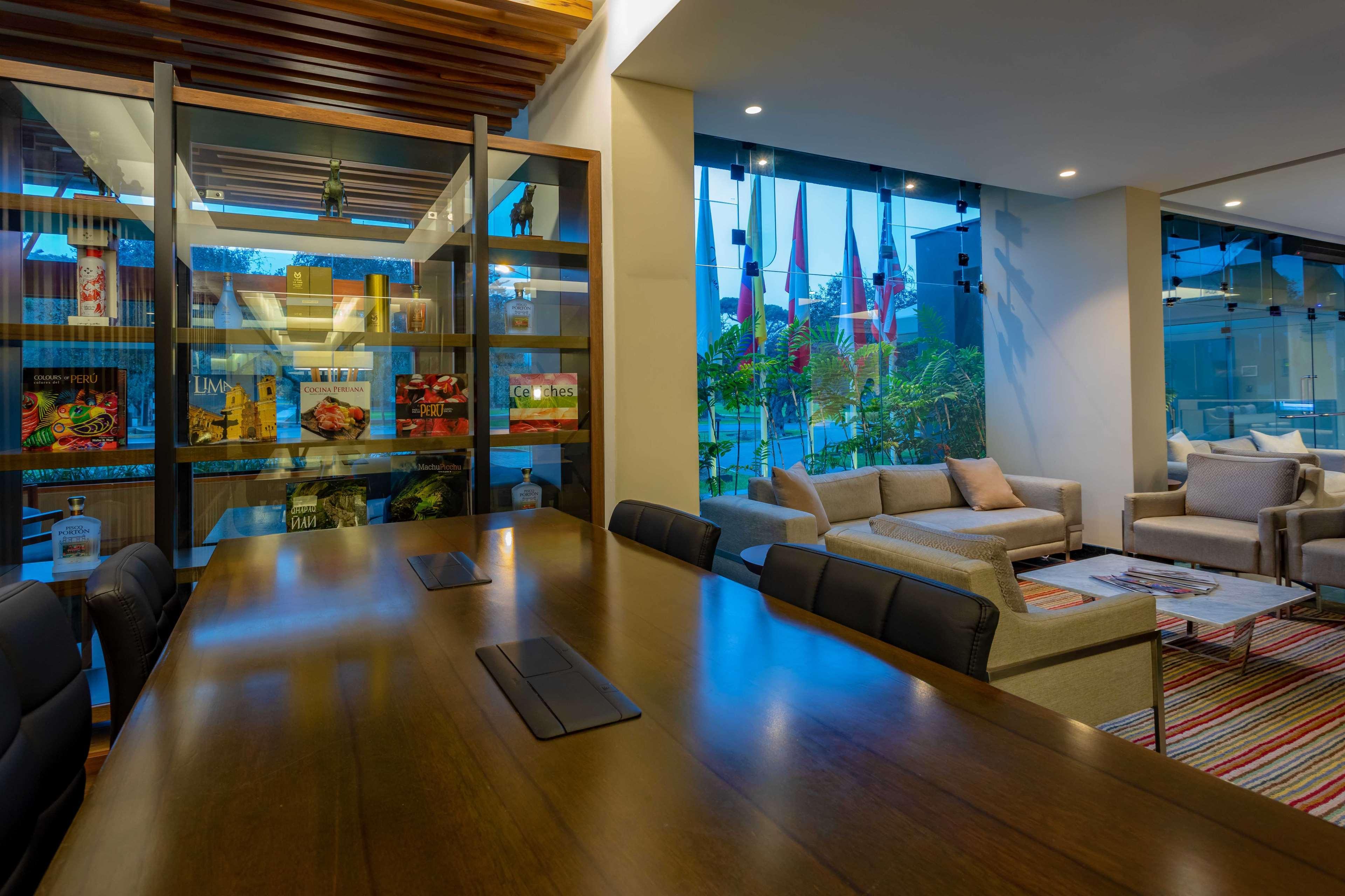 Sonesta Hotel El Olivar ลิมา ภายนอก รูปภาพ The lobby of the hotel