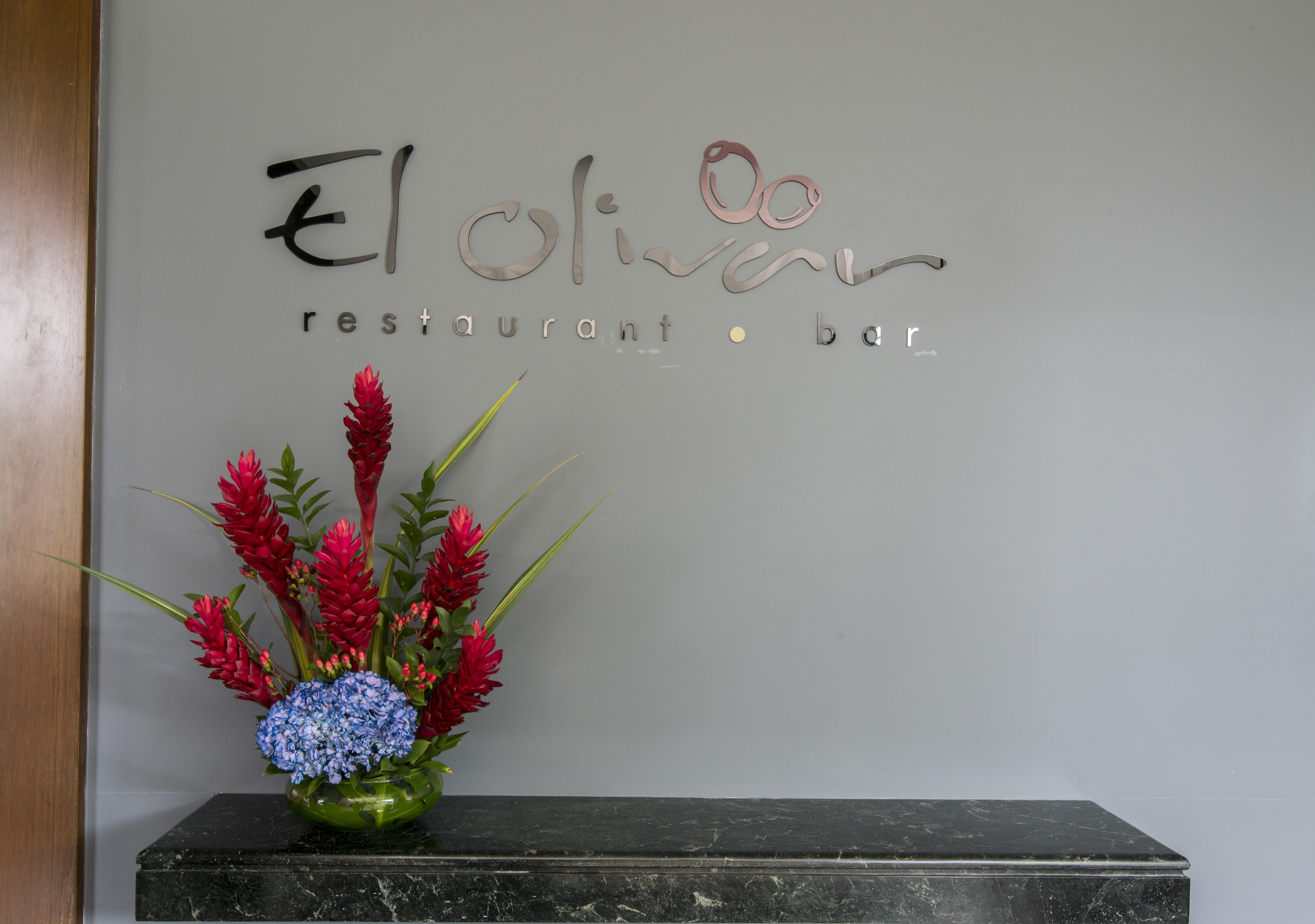 Sonesta Hotel El Olivar ลิมา ภายนอก รูปภาพ Restaurant entrance